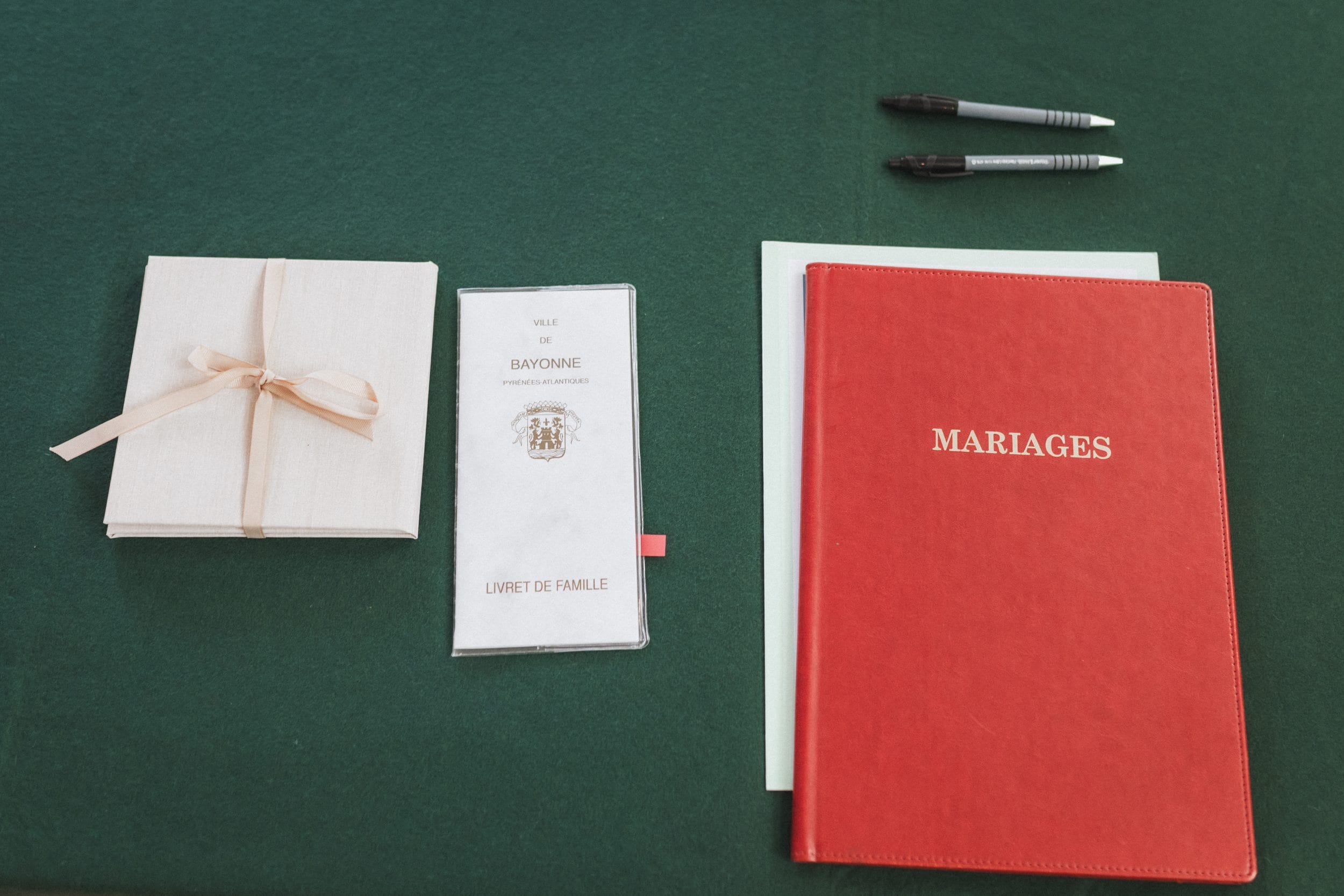 Détail des documents officiels de la mairie de Bardos pour le mariage au Pays Basque